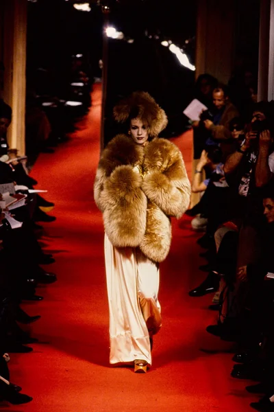 Look 2